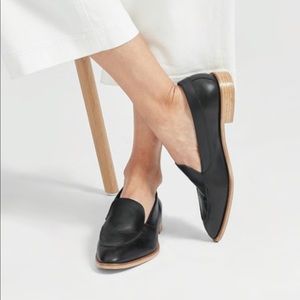 Everlane black modern loafer leather